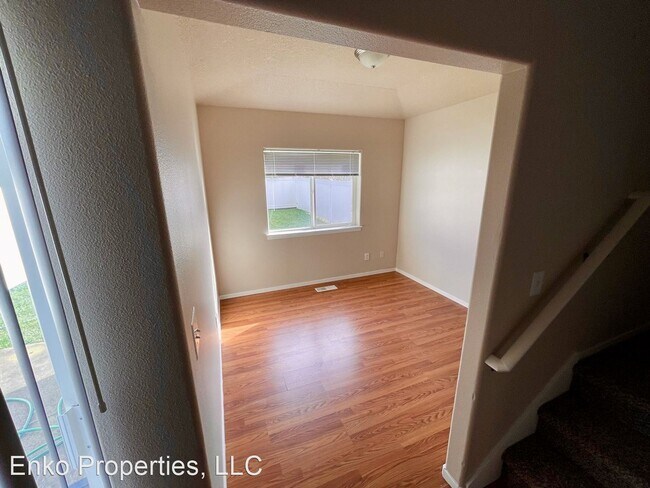 Building Photo - 3 br, 2.5 bath House - 5830 Glen Echo Ave.