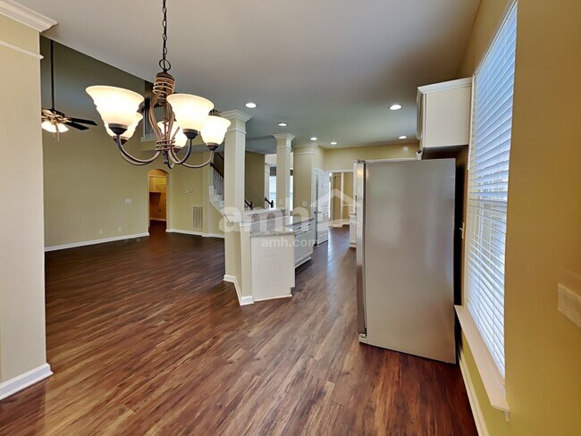 Foto del edificio - 1213 Travelers Pl