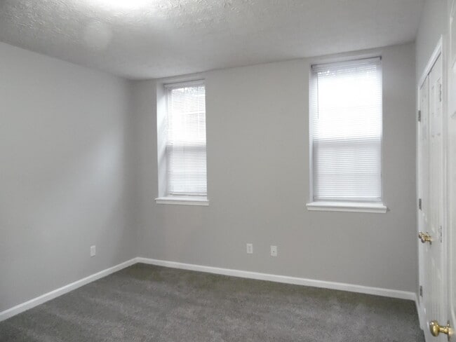 Foto del edificio - 2781 Jacquelyn Ln