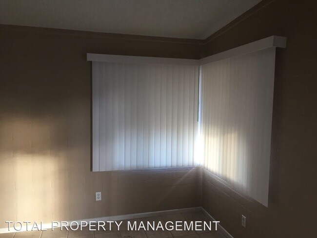 Building Photo - 3 br, 2 bath House - 5000 Carmen Blvd
