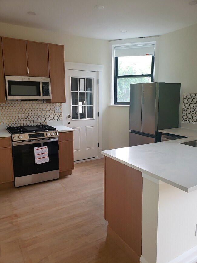 Foto del edificio - 4638 N Hamilton Ave
