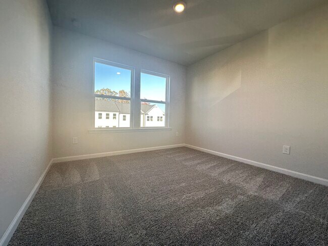 Foto del edificio - 1604 Tamarisk Ln