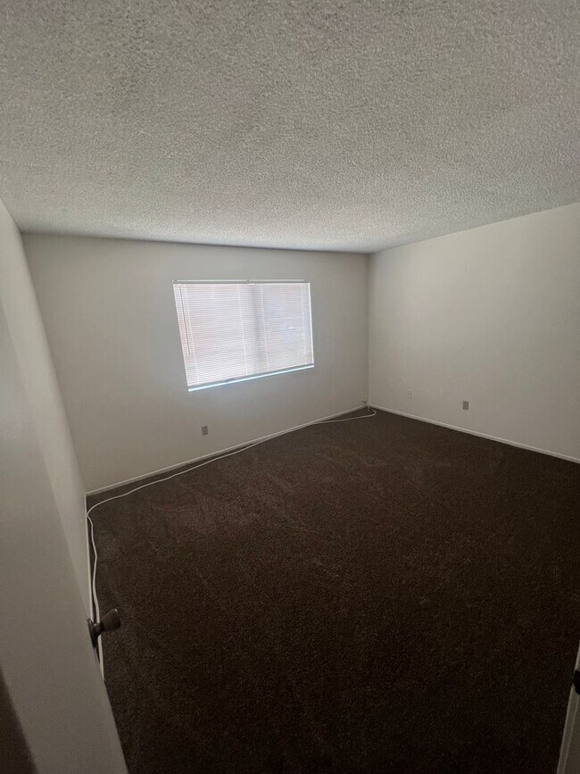 7455 Fox Trl Unit HP 7455 Fox 3, Yucca Valley, CA 92284 Room for Rent in Yucca Valley, CA