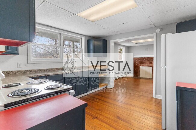 Foto del edificio - 240 Hillside St