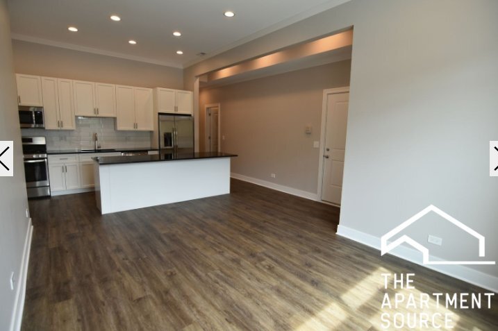 Photo - 3212 N Halsted St (Chicago, IL)
