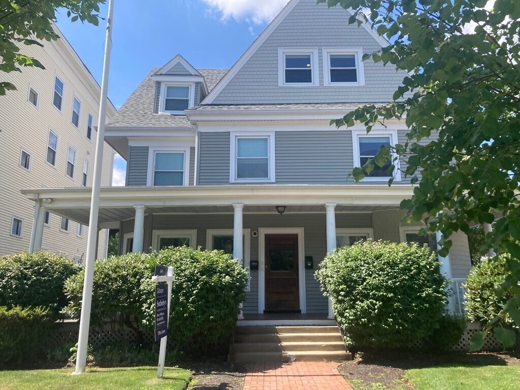 Foto principal - 376-378 Massachusetts Ave