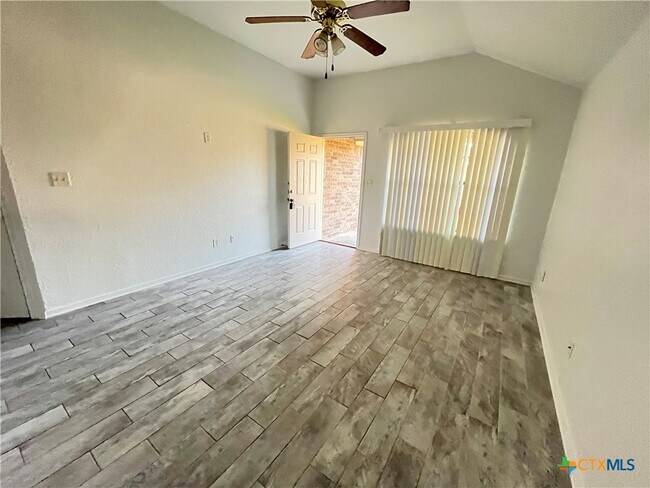 Building Photo - 4601 John David Dr