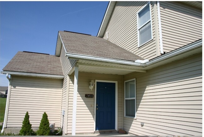 Building Photo - 2427 Meadow Spring Cir
