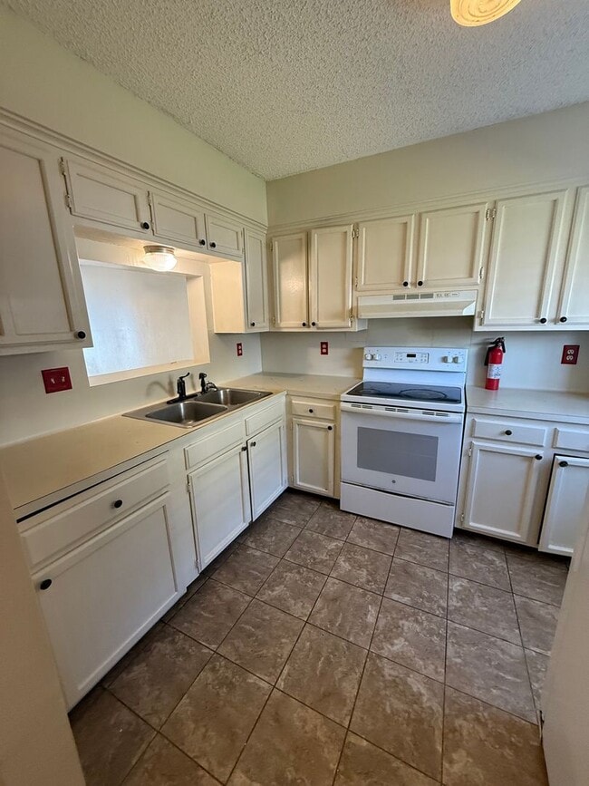 Photo - 1736 Jade Ave Apartment