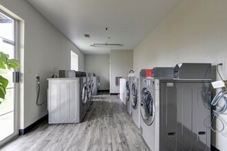 Building Photo - 3440 E Lombard St