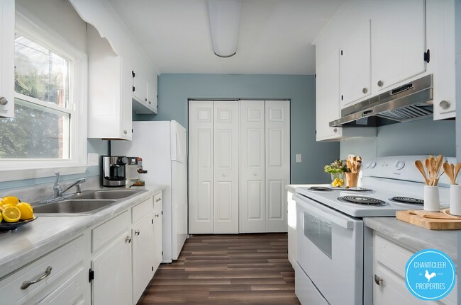 Foto del edificio - 823 E Lafayette St