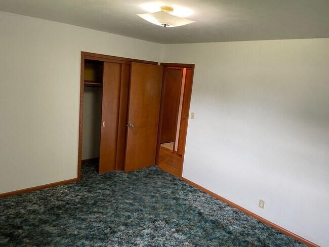 Building Photo - 4 Bedroom Home In Norfolk