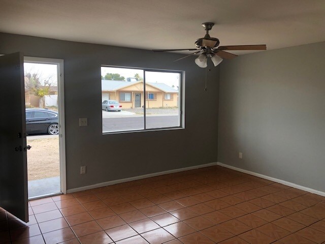 Building Photo - 5716 N 69th Dr
