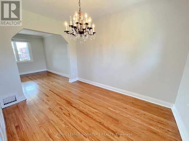 Photo du bâtiment - 746 Glengrove Ave