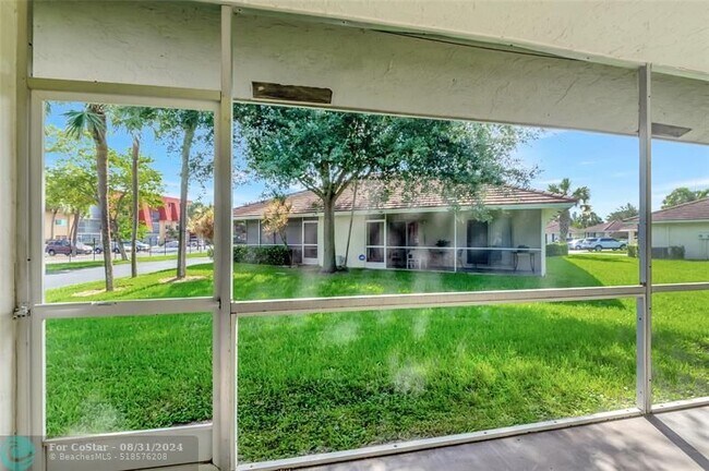 Building Photo - 9873 Three Lakes Cir