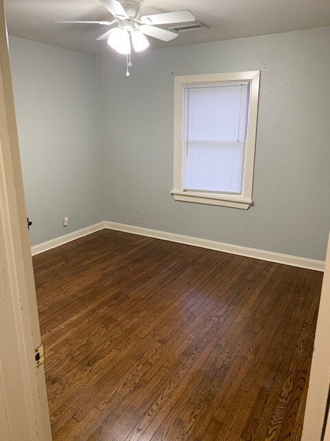 Foto del edificio - 2058 S Johnstone Ave