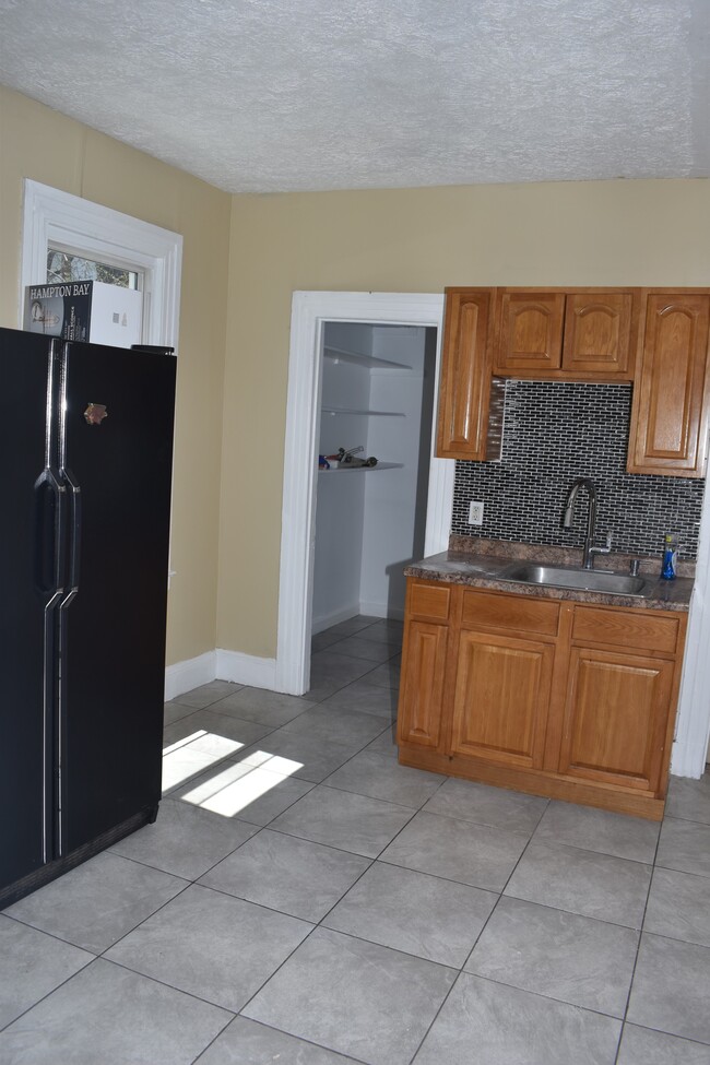 Kitchen - 57 Blue Hills Ave