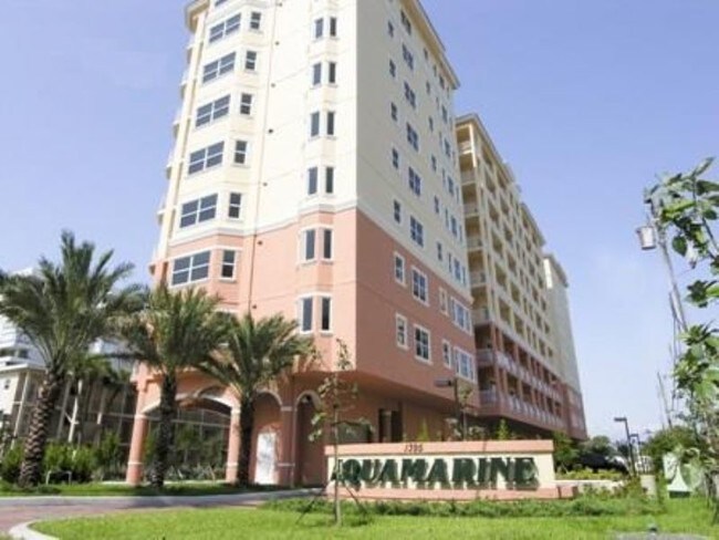 Building Photo - Aquamarine