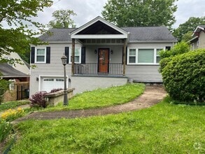 Building Photo - 1303 Sharon Cir