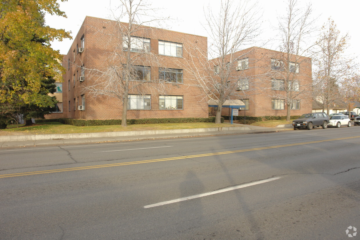 Building Photo - Cottage Hill