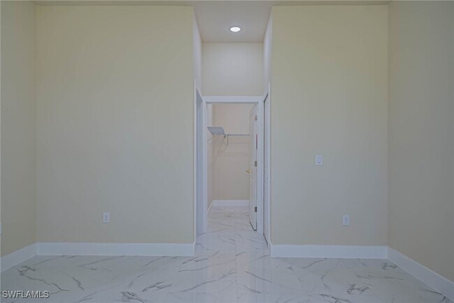 Foto del edificio - 3414 74th St W
