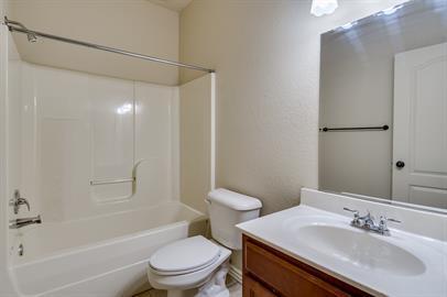 Foto del edificio - "Charming 3-Bed Oasis with Fireplace"