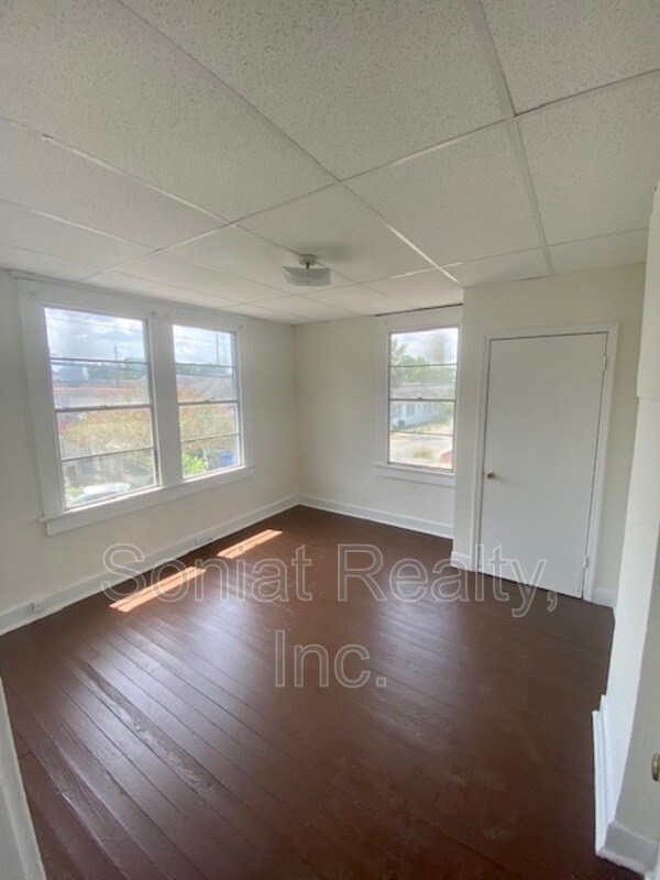Building Photo - 3100 Orleans Ave