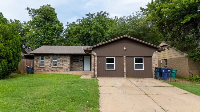 Foto del edificio - Cute 5 Bedroom House!