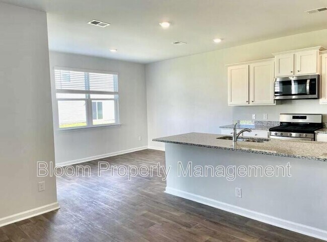 Foto del edificio - 825 Kirby Ct