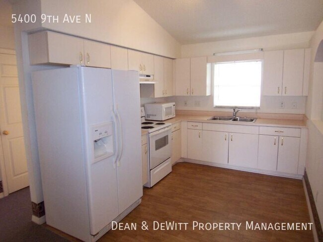 Foto del edificio - 5400 9th Ave N