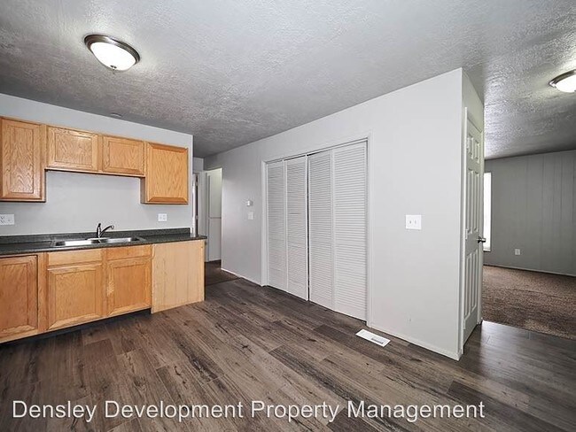 Building Photo - 1805 Shannon Cir