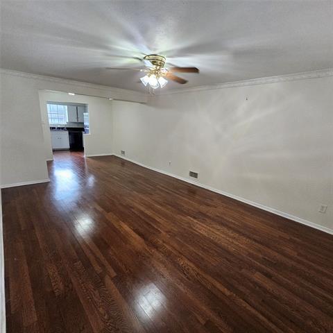 Foto del edificio - 9600 ROYAL Ln