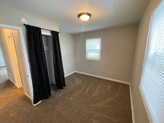 Building Photo - Three Bedroom Single Family Home Available...