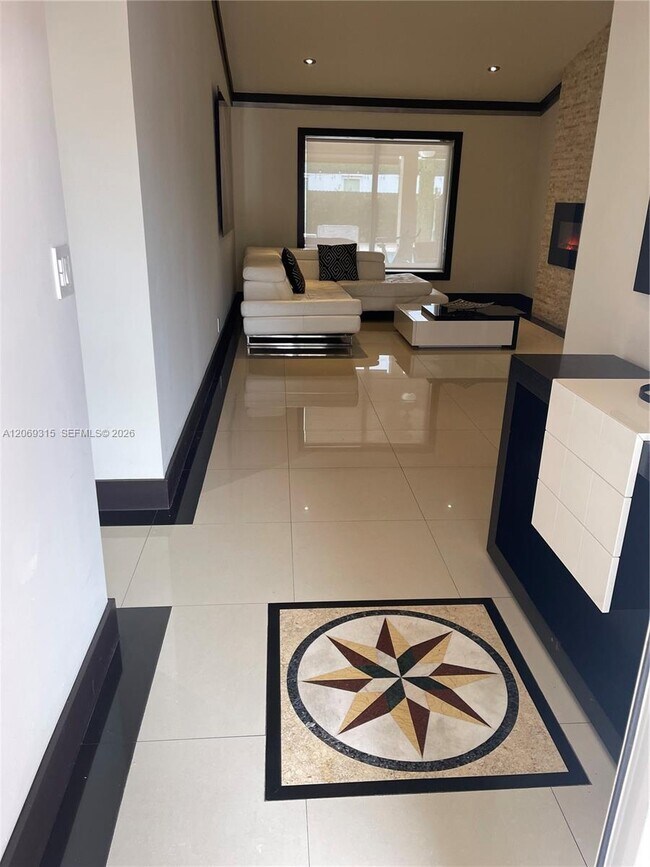 Foto del edificio - 6790 SW 105th Ave
