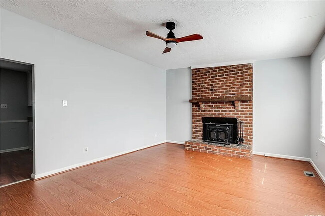 Building Photo - 1624 Mountain Pine Terrace