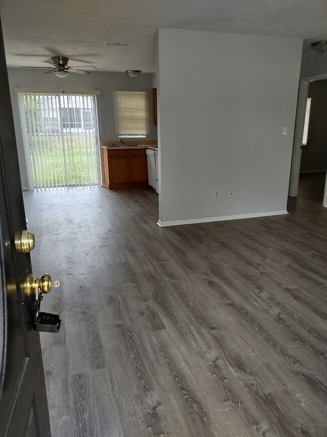 Foto del edificio - 7462 Blackhawk Trail