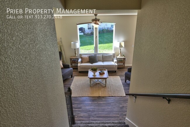 Foto del edificio - Reserve Townhome - Available September 30th