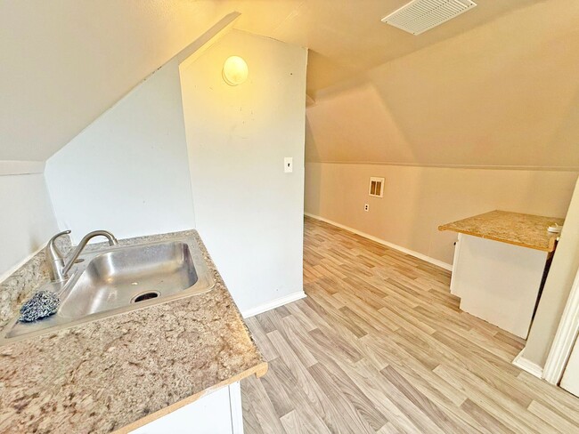 Foto del edificio - 8505 Garfield Blvd
