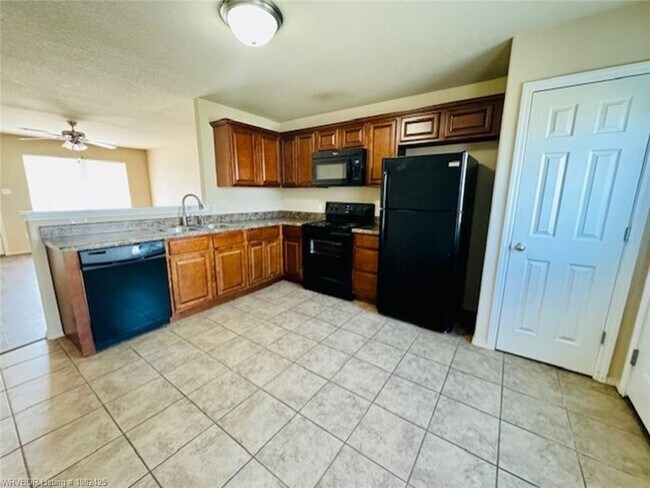 Foto del edificio - 6601 Huntington Ct
