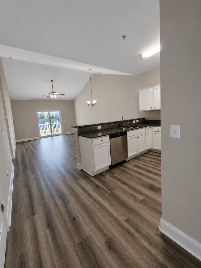Building Photo - Your Perfect 2-Bedroom Retreat Awaits in Kiskadee Parke