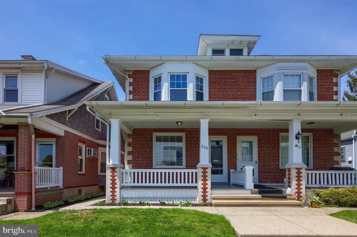Foto principal - 230 N Sterley St