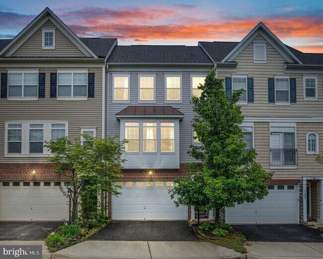 Foto del edificio - 104 Hunting Creek Ln
