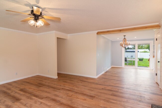 Foto del edificio - **Coming Soon** Spokane Valley 3 Bed 2 Bath updated home Oversized Lot RV Parking