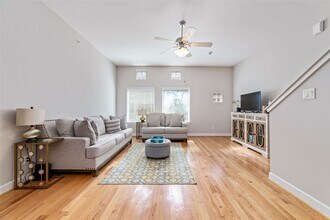 Building Photo - 8705 Bryam St