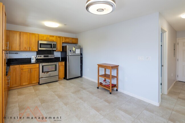 Building Photo - 2738 Leialoha Ave