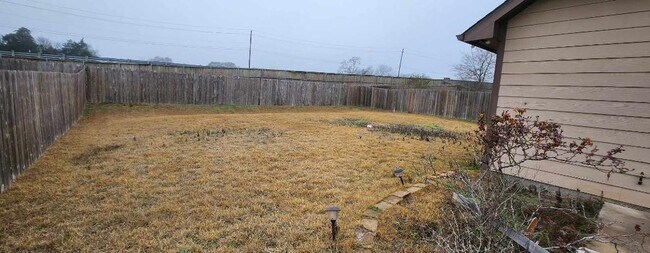 Building Photo - 705 Cobble Gate Dr