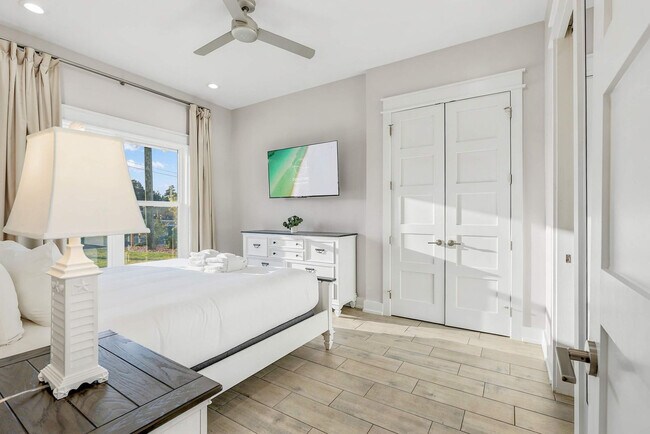 Foto del edificio - 322 E Lakeshore Dr