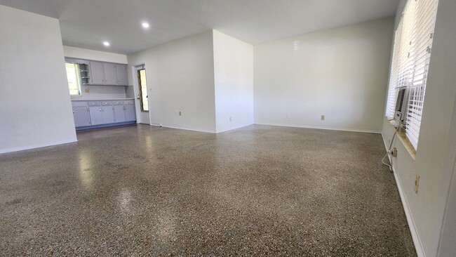 Foto del edificio - 2707 NE 32nd St