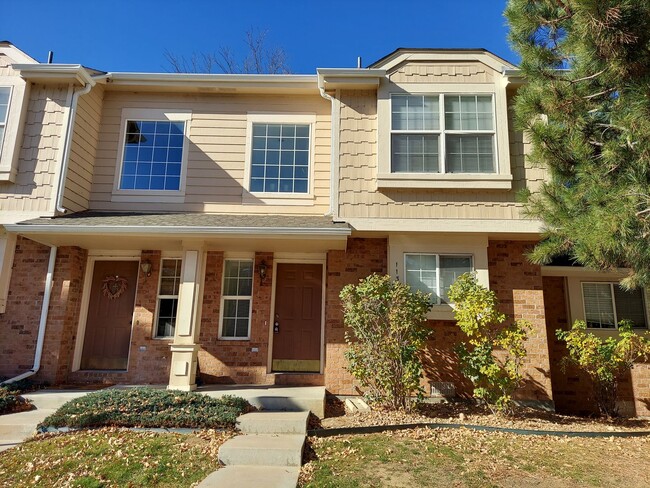 Foto del edificio - Updated 3 Bed 2.5 Bath Townhome In Quail Run