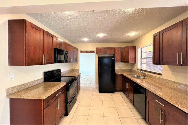 Building Photo - 9841 NW 31st Pl